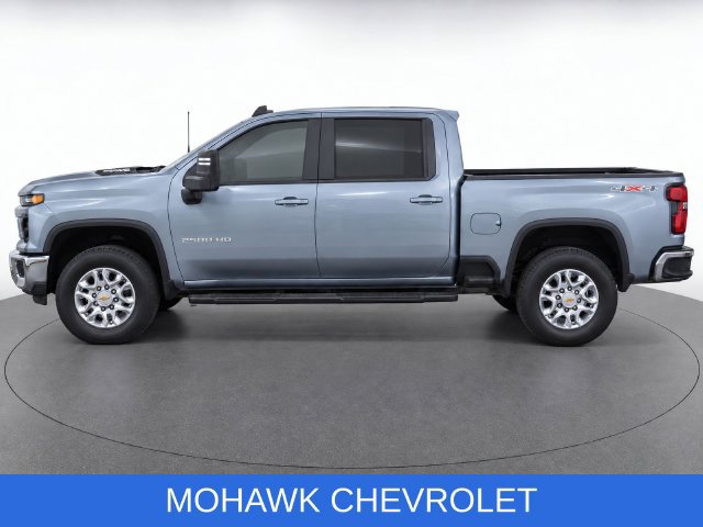 Used 2024 Chevrolet Silverado 3500 LT AWD/4WD image 7