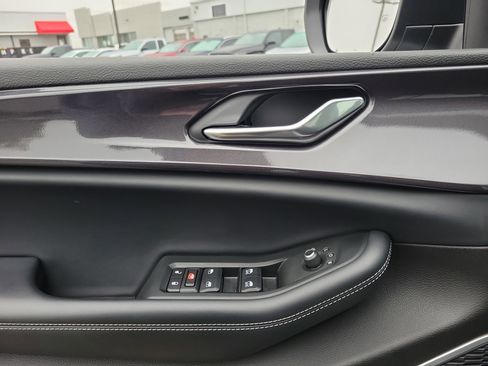 Used 2021 Jeep Grand Cherokee L Laredo w/ Luxury Tech Group I image 17