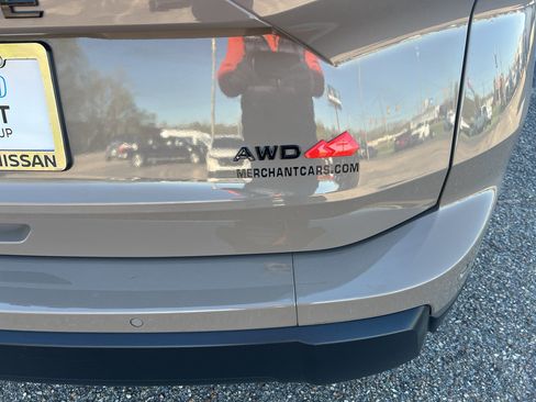 Used 2025 Nissan Rogue SV AWD/4WD image 6