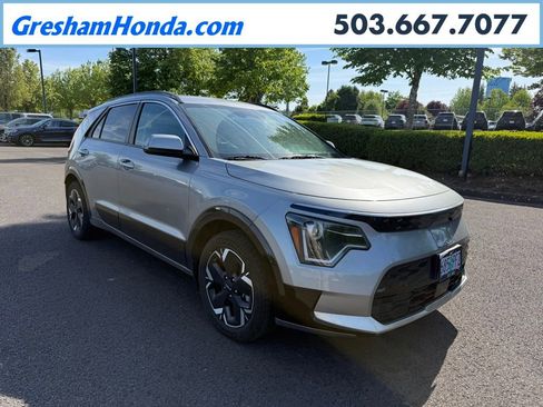 Used 2023 Kia Niro Wind w/ Wind Preserve Package FWD image 1