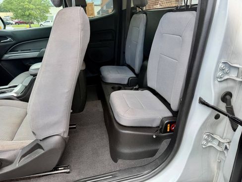 Used 2020 Chevrolet Colorado LT w/ Safety Package RWD image 23