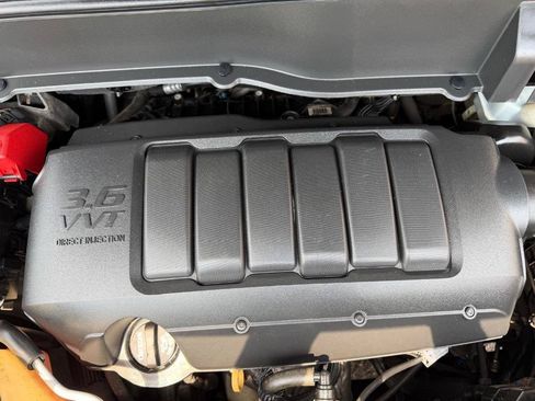 Used 2013 GMC Acadia SLE AWD/4WD image 33