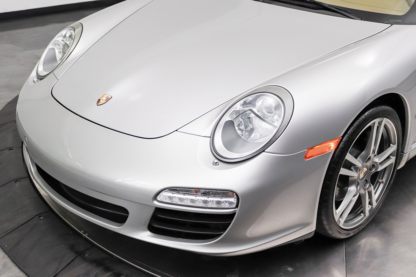Used 2009 Porsche 911 Carrera RWD image 11