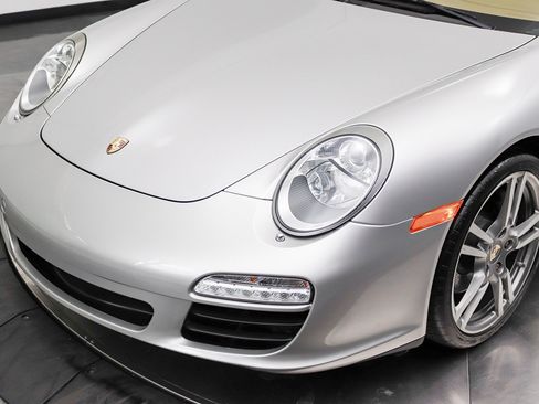 Used 2009 Porsche 911 Carrera RWD image 11