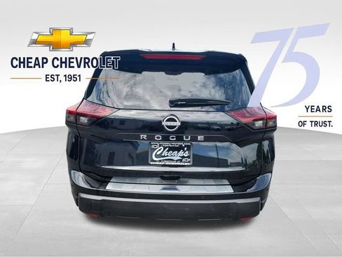 Used 2025 Nissan Rogue SV FWD image 4