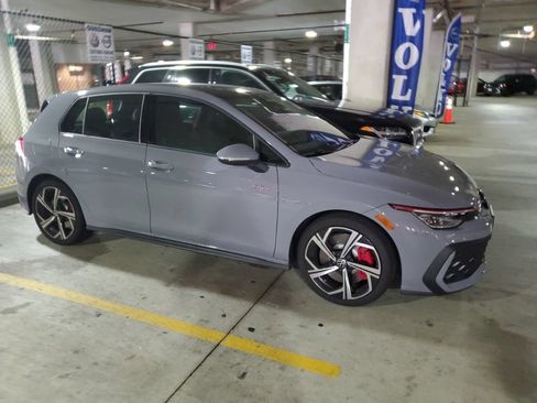 Certified 2026 Volkswagen GTI SE FWD image 22