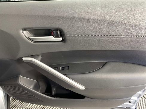 Used 2024 Toyota Corolla Cross XSE image 24