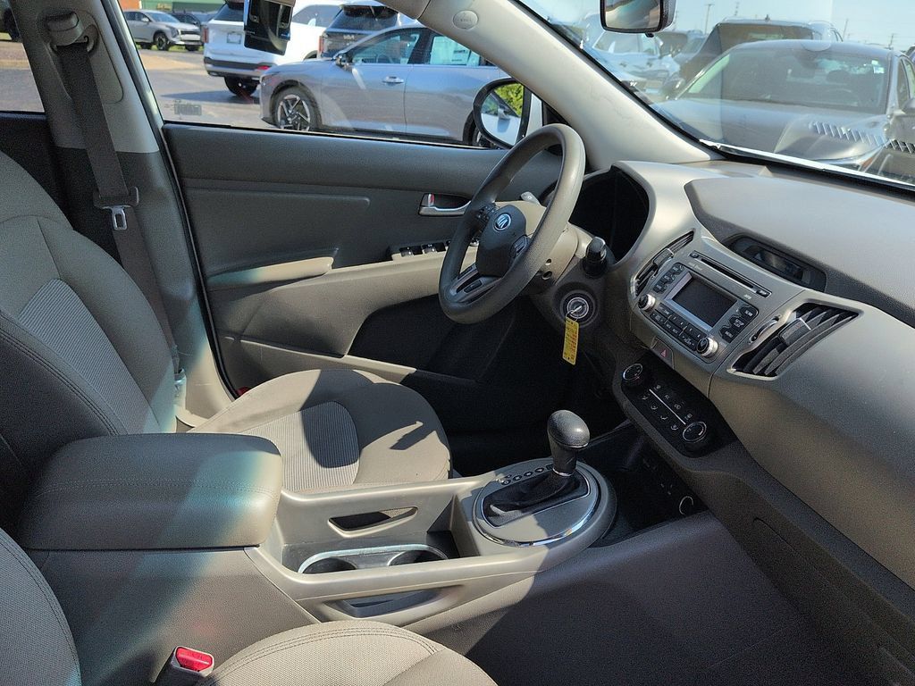 Used 2014 Kia Sportage LX FWD image 7