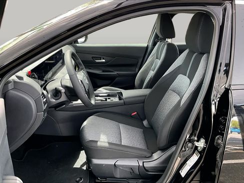 New 2026 Nissan Sentra SV w/ SV Convenience Package FWD image 9
