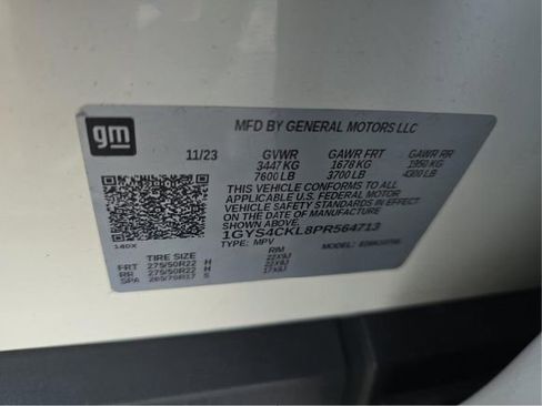 Used 2023 Cadillac Escalade Premium Luxury w/ Performance Package AWD/4WD image 10