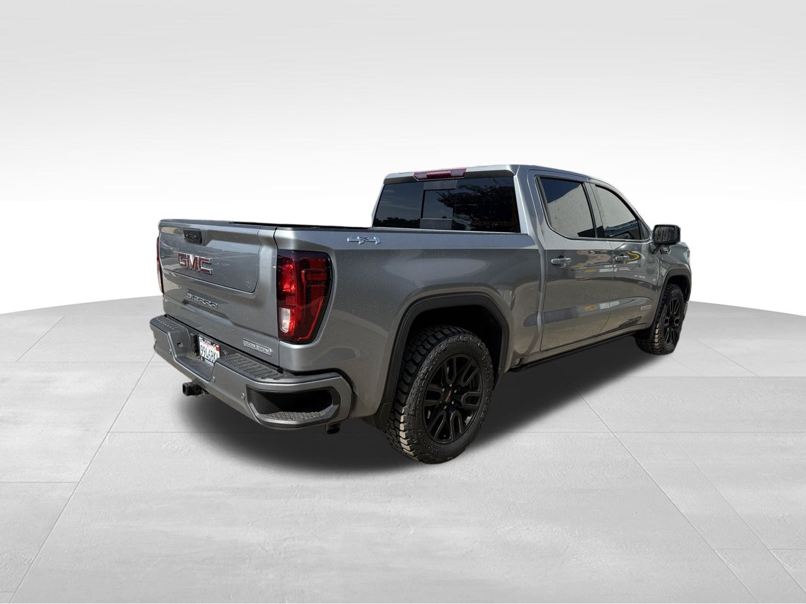 Used 2023 GMC Sierra 1500 Elevation w/ Elevation Premium Package AWD/4WD image 3
