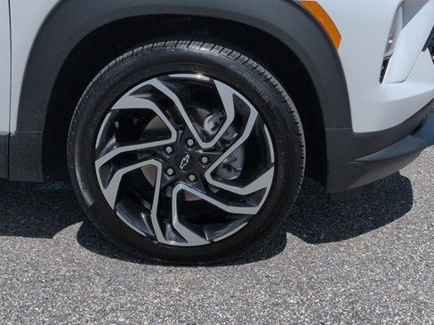 Used 2025 Chevrolet TrailBlazer RS w/ Driver Confidence Package FWD image 12