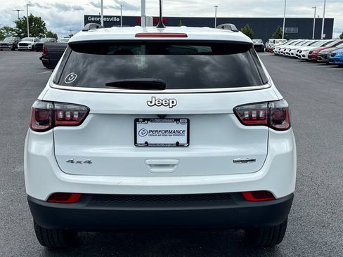 Used 2024 Jeep Compass Latitude AWD/4WD image 4