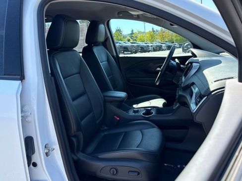 Used 2024 GMC Terrain SLT AWD/4WD image 24