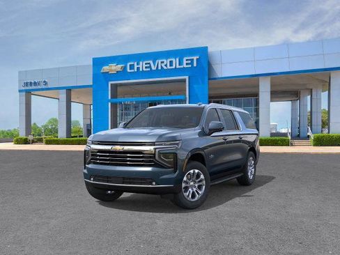New 2026 Chevrolet Suburban LT image 35