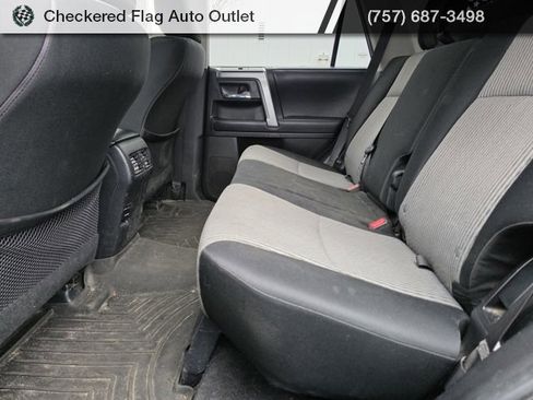 Used 2017 Toyota 4Runner SR5 image 21