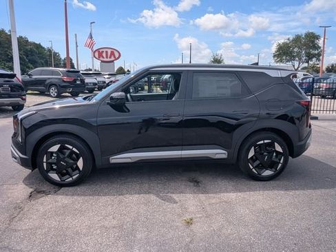 New 2027 Kia Seltos S FWD image 3