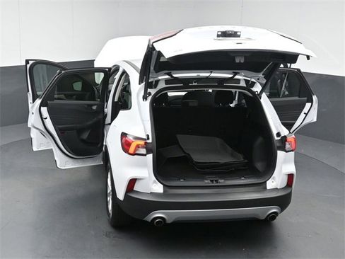 Certified 2022 Ford Escape SE w/ Convenience Package image 48