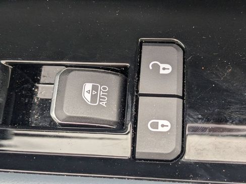 Used 2024 Jeep Grand Wagoneer Series III AWD/4WD image 34