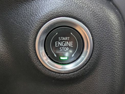 Used 2021 Chevrolet Silverado 1500 LT RWD image 27