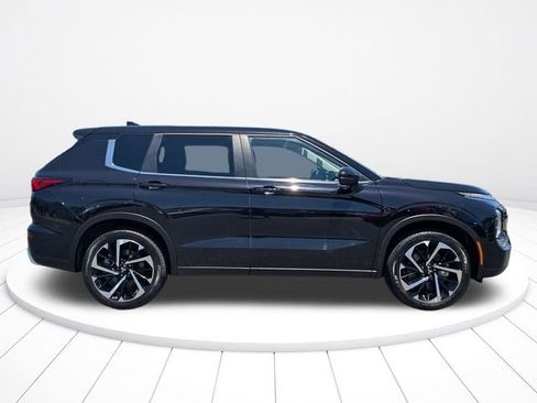 Used 2024 Mitsubishi Outlander SE AWD/4WD image 2