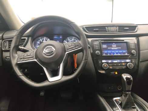 Used 2020 Nissan Rogue SV AWD/4WD image 22