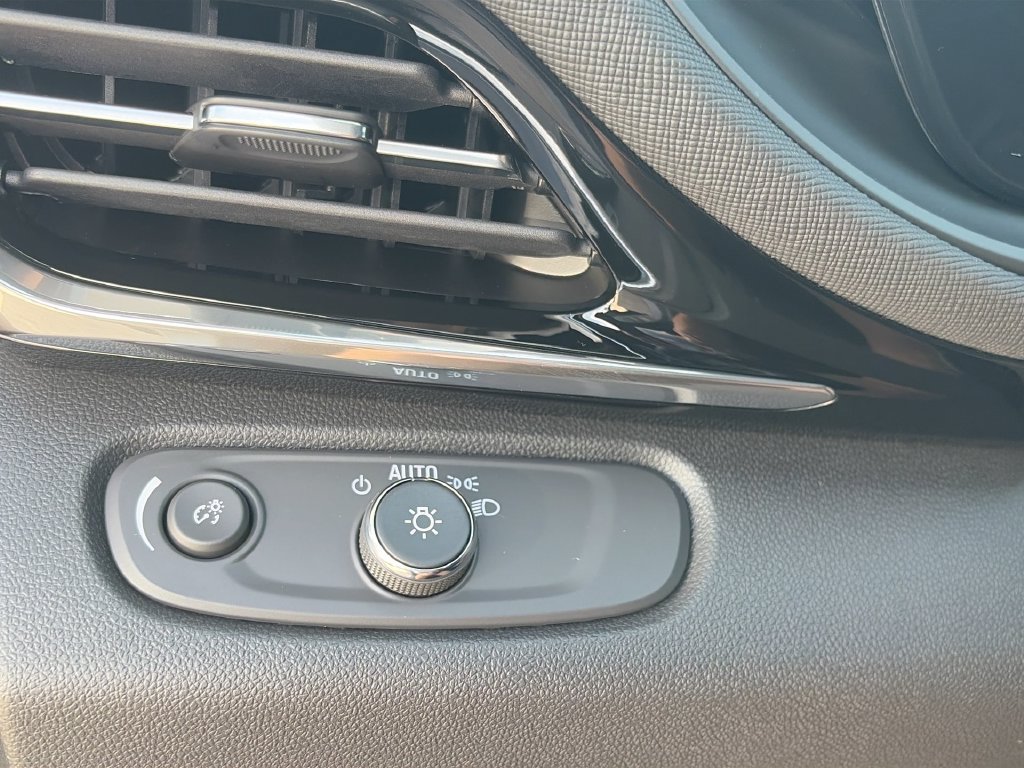 New 2026 Buick Envista Sport Touring w/ Convenience I Package FWD image 22