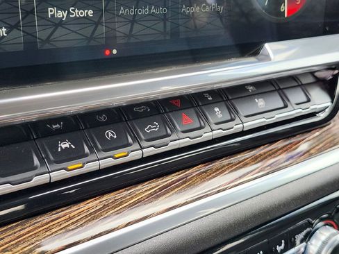 Used 2022 GMC Sierra 1500 Elevation w/ Preferred Package image 24