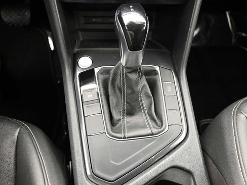 Used 2023 Volkswagen Tiguan SE image 24