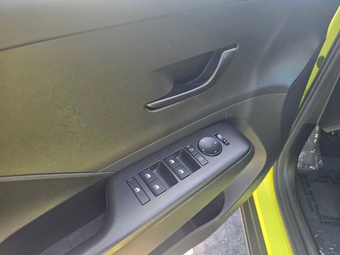 Used 2025 Hyundai Kona SEL AWD/4WD image 18