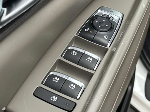 New 2026 Kia Carnival EX FWD image 36