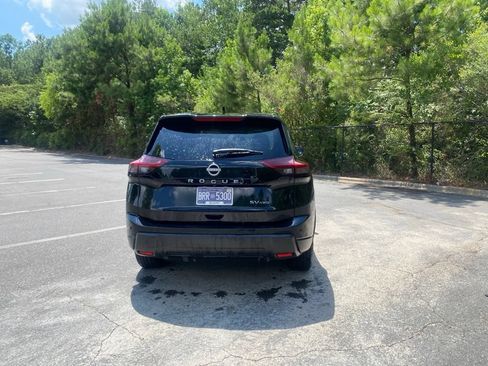 Certified 2024 Nissan Rogue SV AWD/4WD image 4