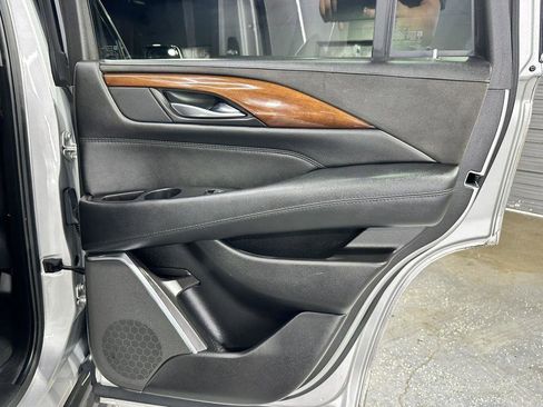 Used 2017 Cadillac Escalade Luxury AWD/4WD image 50