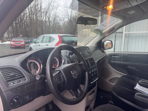 Used 2014 Dodge Grand Caravan SE w/ Quick Order Package 29E SE image 12