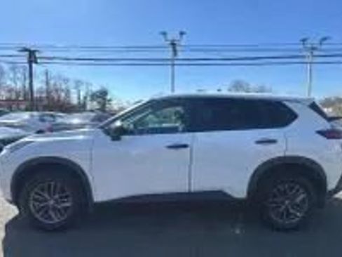 Used 2021 Nissan Rogue S AWD/4WD image 8
