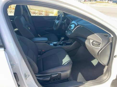Used 2024 Chevrolet Malibu LT image 31