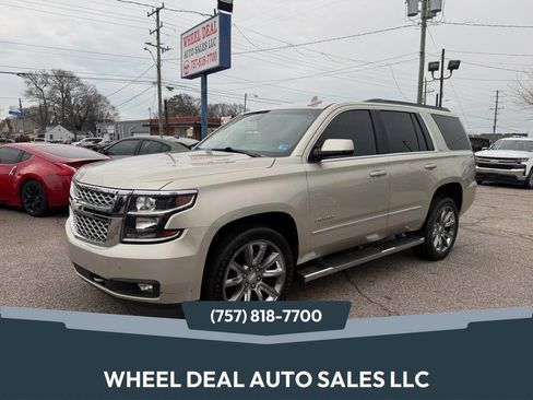 Used 2017 Chevrolet Tahoe LT w/ LT Signature Package RWD image 1