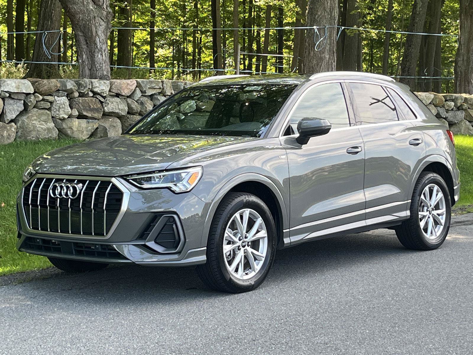 Used 2023 Audi Q3 2.0T Premium Plus w/ Premium Plus Package AWD/4WD image 19