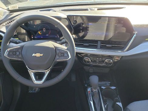 New 2026 Chevrolet Trax LT w/ Sunroof Package image 14