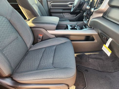 New 2026 RAM 1500 4x4 Crew Cab image 13
