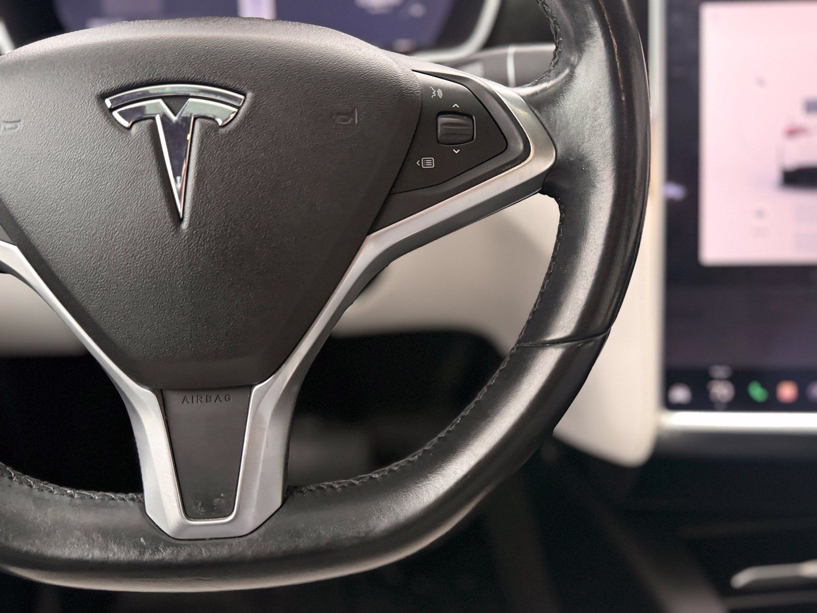 Used 2018 Tesla Model X 75D AWD/4WD image 27
