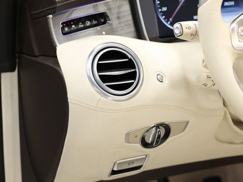 Used 2017 Mercedes-Benz S 550 Cabriolet image 19