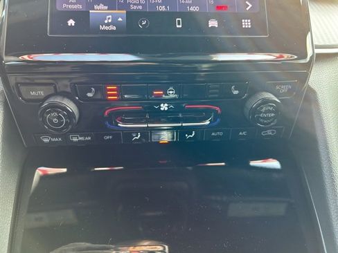 Used 2025 Jeep Grand Cherokee L Altitude image 26