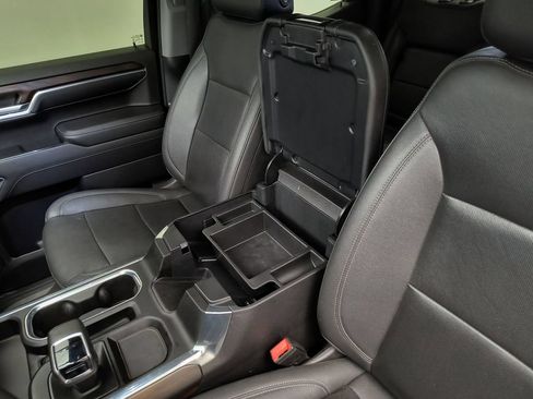 Used 2022 GMC Sierra 1500 SLT w/ SLT Convenience Package AWD/4WD image 30