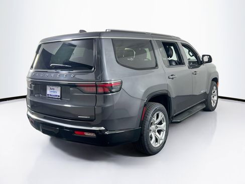 Used 2022 Jeep Wagoneer Series II AWD/4WD image 5