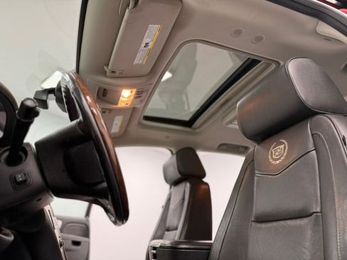 Used 2013 Cadillac Escalade Platinum image 40