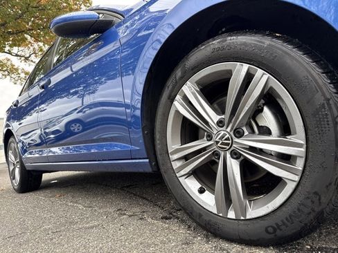 Used 2022 Volkswagen Jetta SE image 11