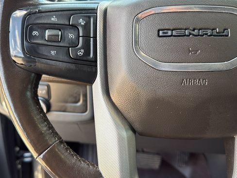 Used 2021 GMC Yukon Denali w/ Denali Premium Package AWD/4WD image 16