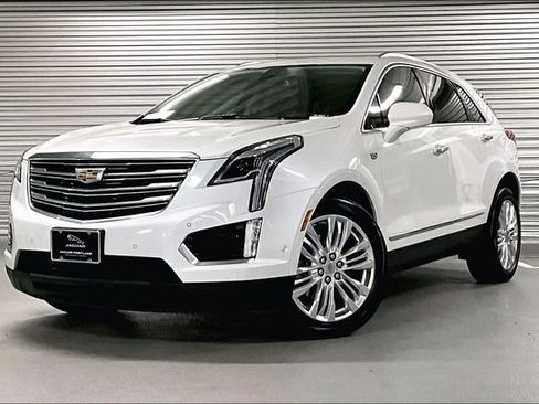 Used 2017 Cadillac XT5 Premium Luxury w/ Driver Assist Package AWD/4WD image 1