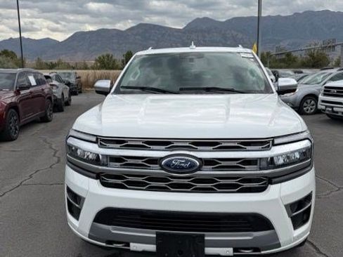 Used 2023 Ford Expedition Max Platinum AWD/4WD image 2